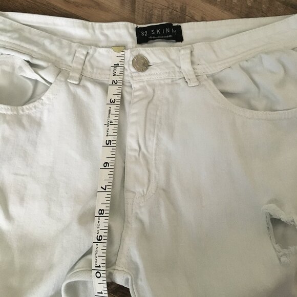 White Distressed Denim Pintuck Stretch Skinny Jeans - Picture 14 of 16